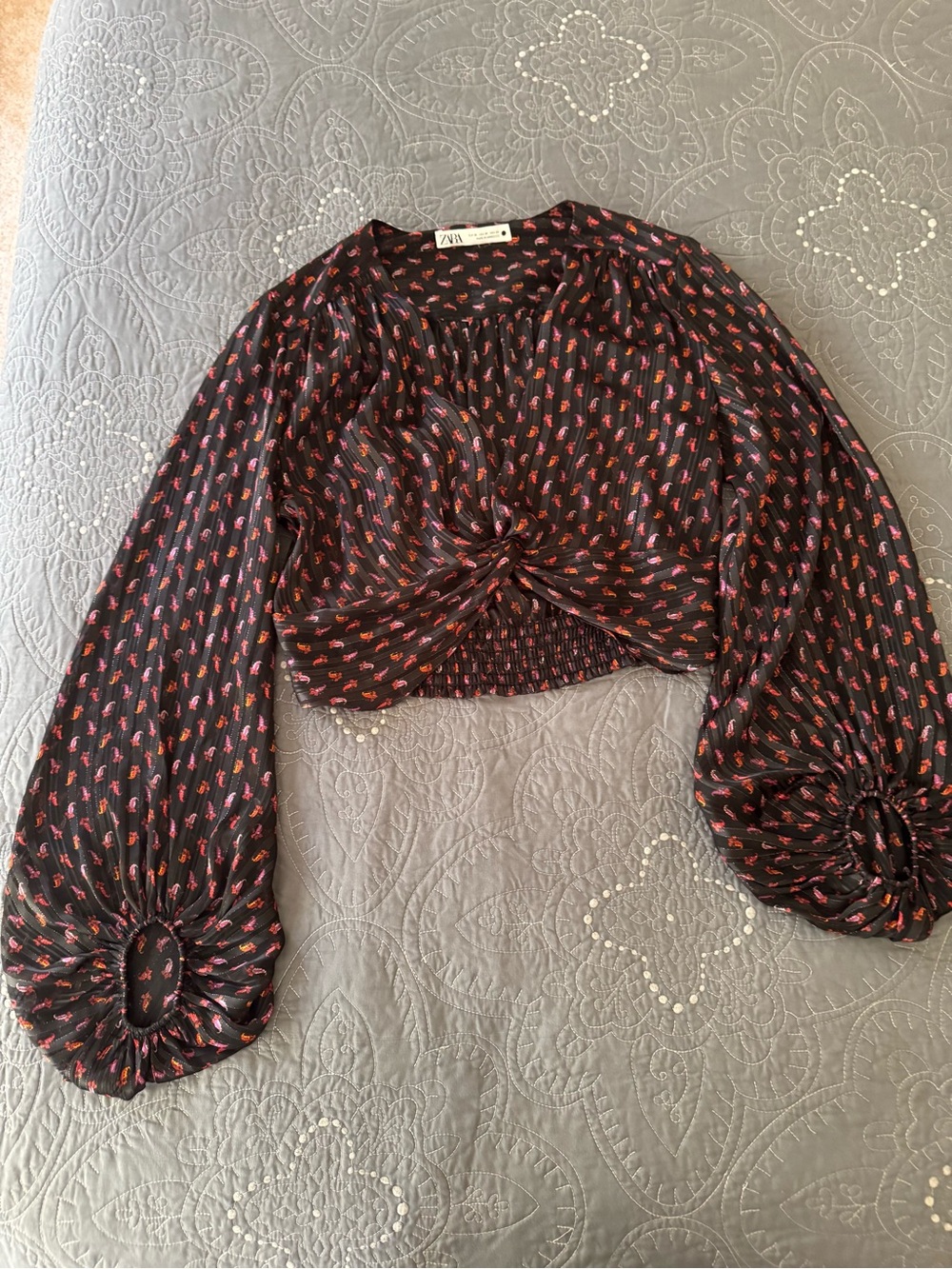 Zara Black Cropped Twist-Front Blouse with Red Motif